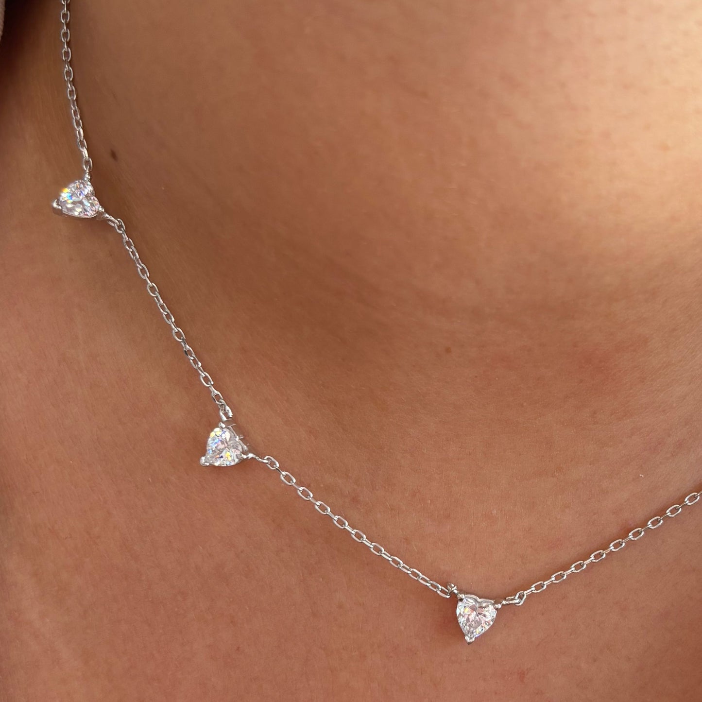 925 Ayar Gümüş Zirkon Taşlı Kalpli Choker Kolye